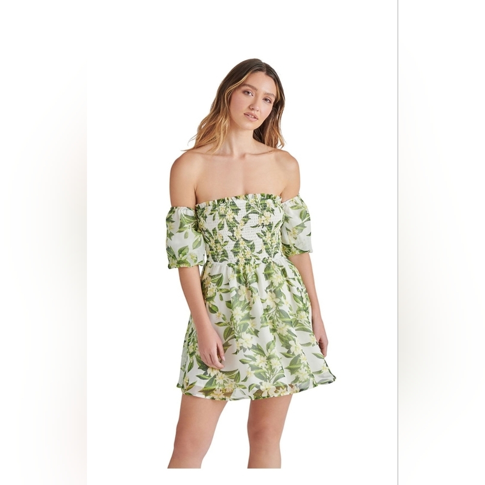 Betsey Johnson Women's Puff Sleeve Dress Green Floral Smocked Size XS NWT
